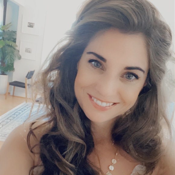 Meet your Posher, Lindsey - Picture 1 of 1